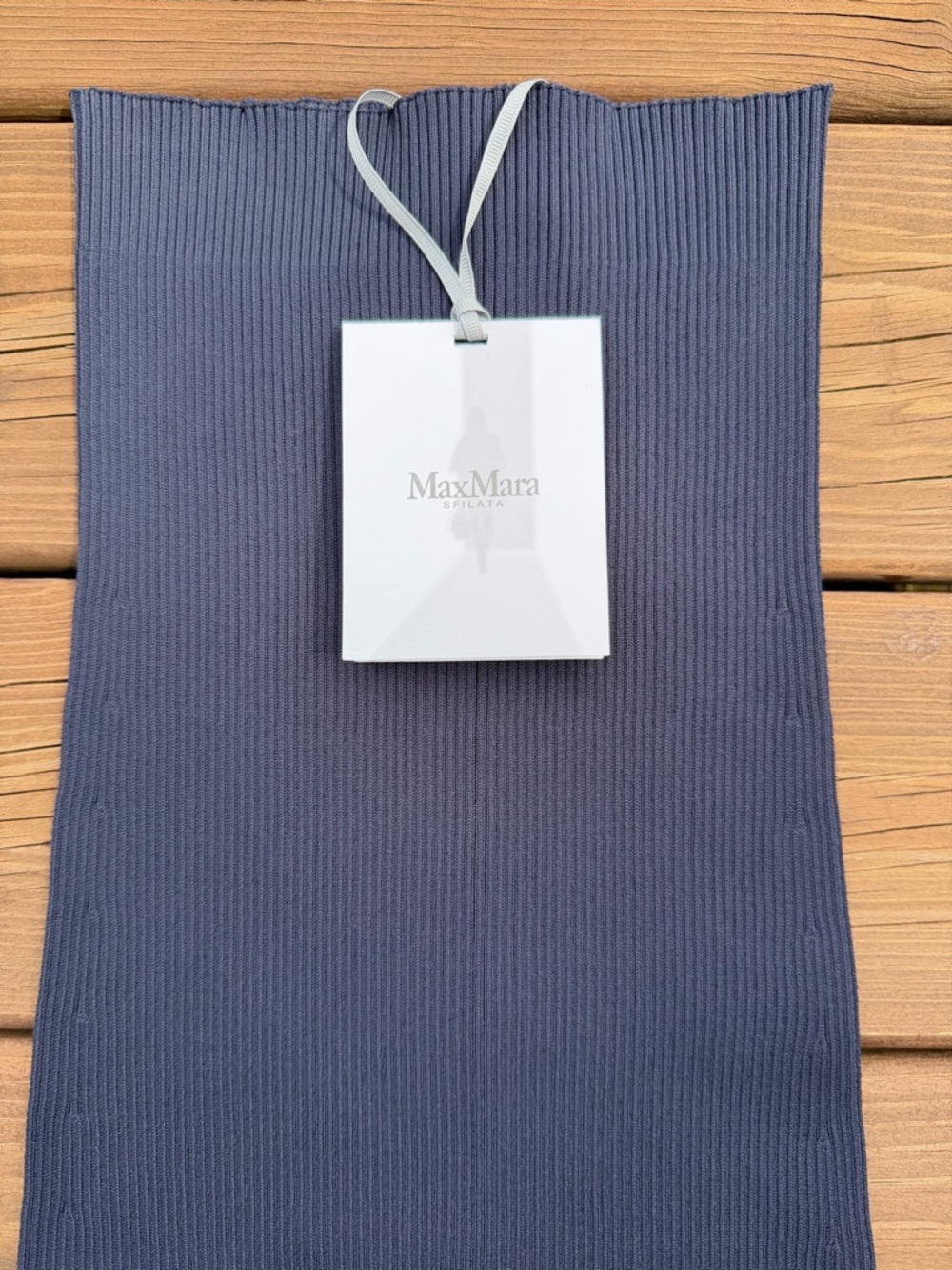 MaxMara Navy Ribbed Maxi Skirt - Picture 4 of 7